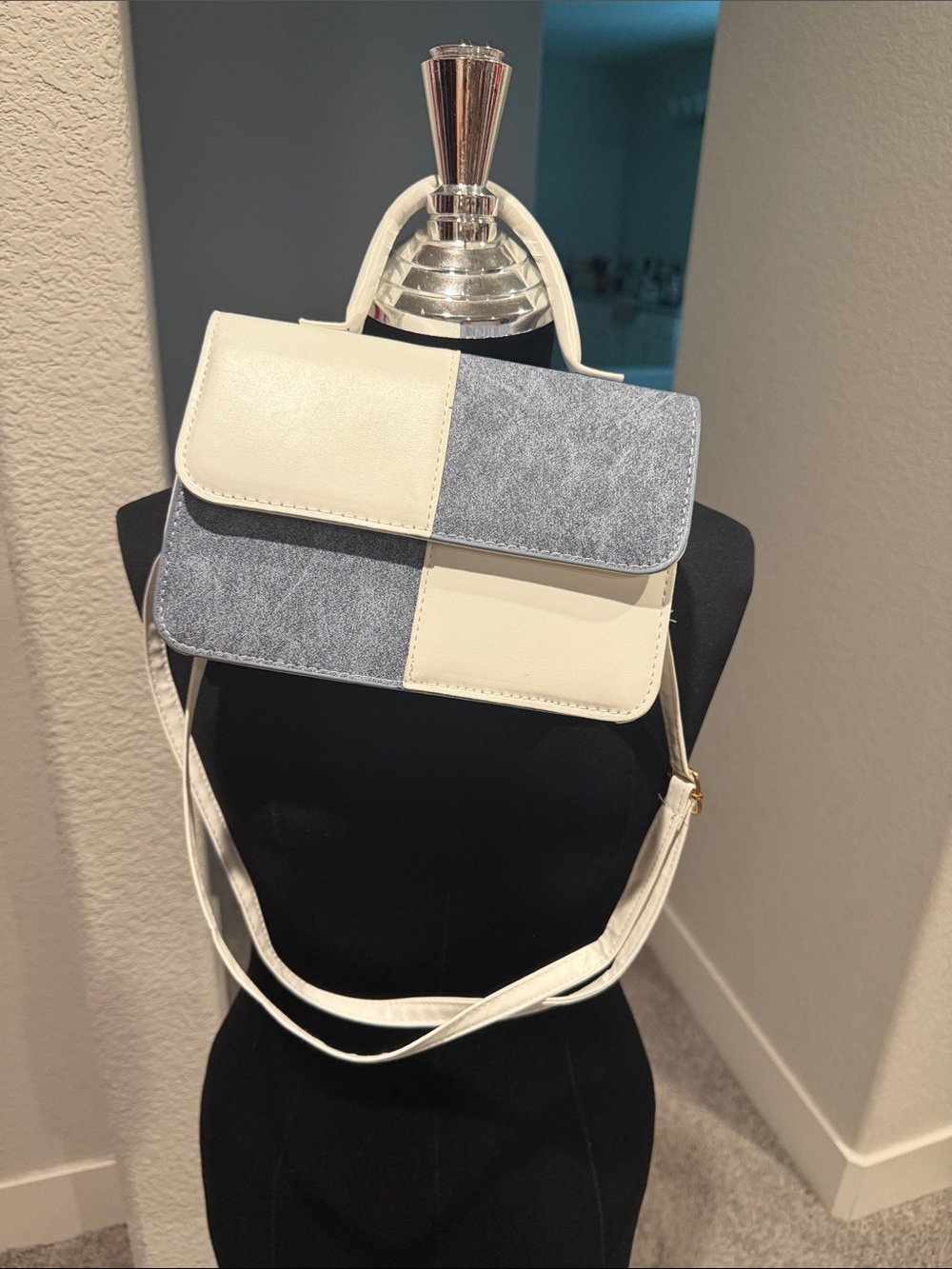 Chic Two-Tone Patchwork Crossbody Bag in Cream and Denim-blue